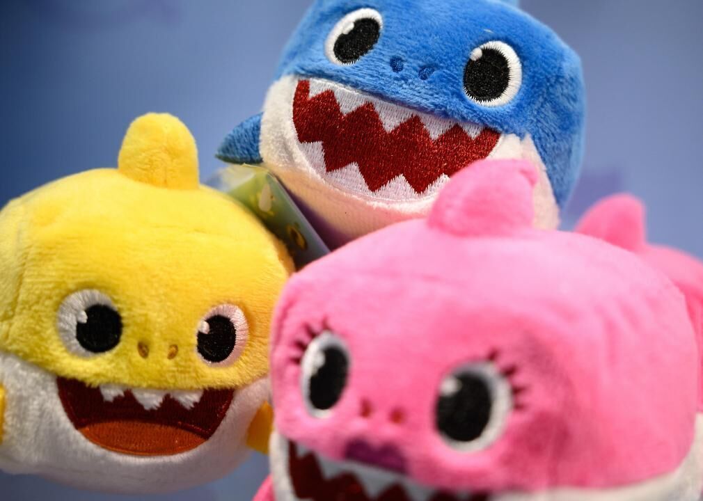2019: Baby Shark Official Song Puppet